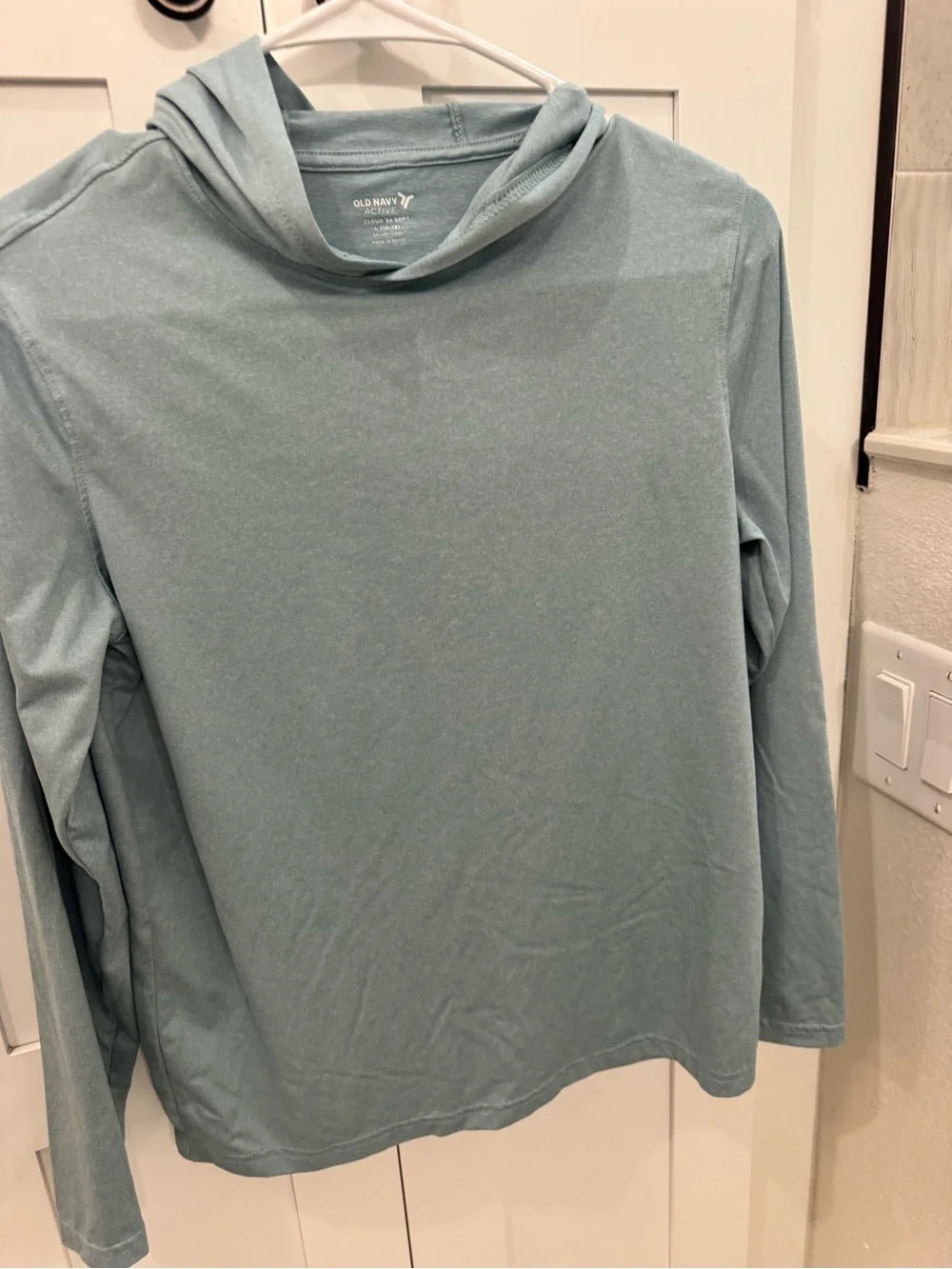 Old Navy (Large Sz 10-12) Light Teal Hooded Long-Sleeve performance top.